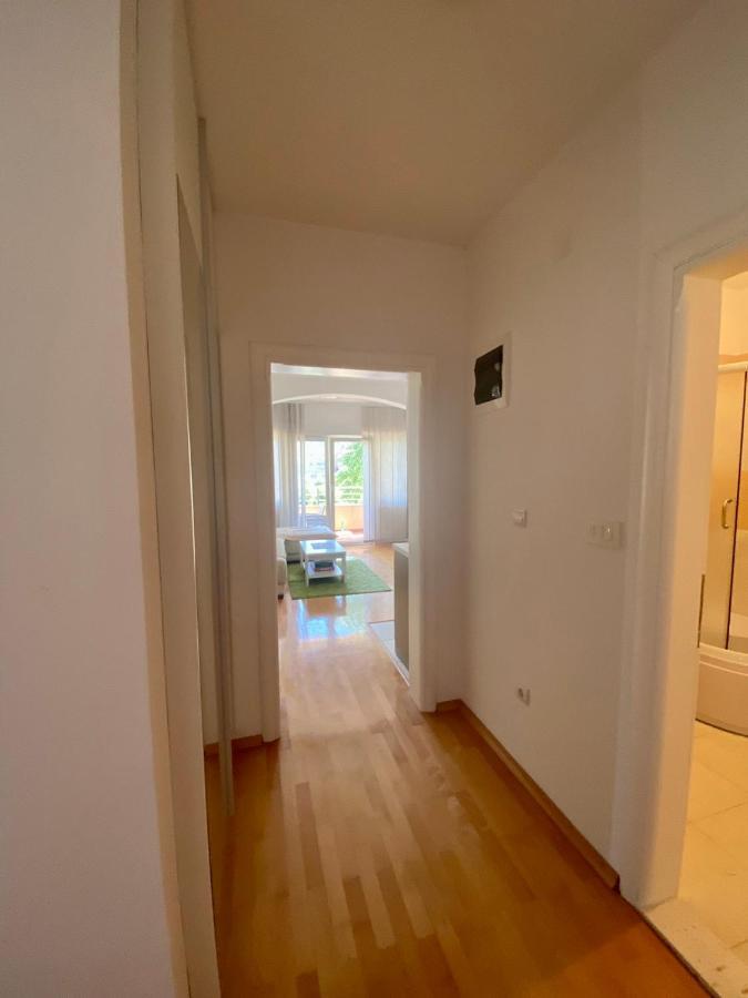 הרצג-נובי Jovana -- Porodicni Apartmani Igalo מראה חיצוני תמונה
