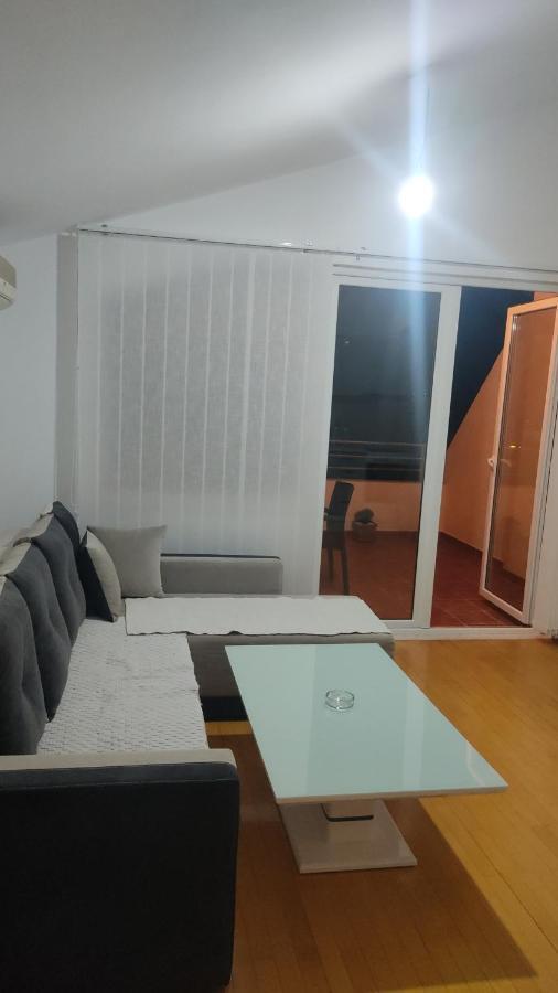 הרצג-נובי Jovana -- Porodicni Apartmani Igalo מראה חיצוני תמונה