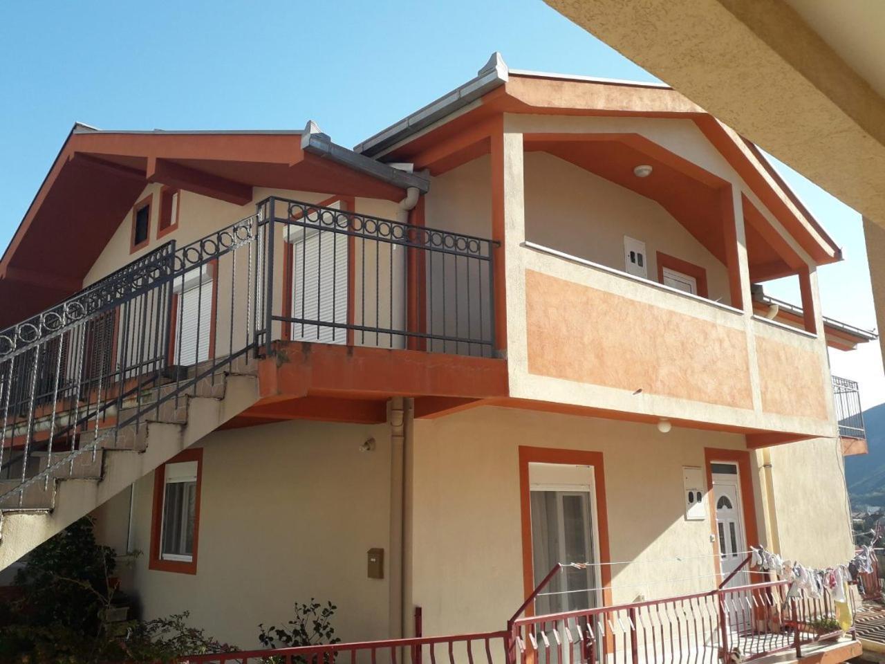 הרצג-נובי Jovana -- Porodicni Apartmani Igalo מראה חיצוני תמונה